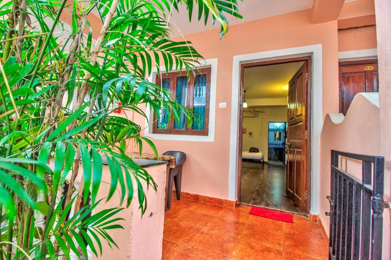 Stanleys Guest House Baga Exterior foto