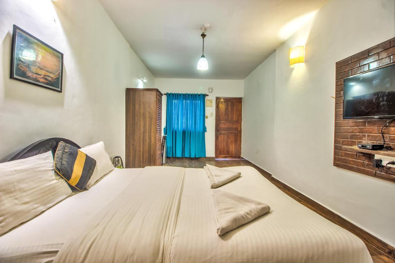 Stanleys Guest House Baga Exterior foto