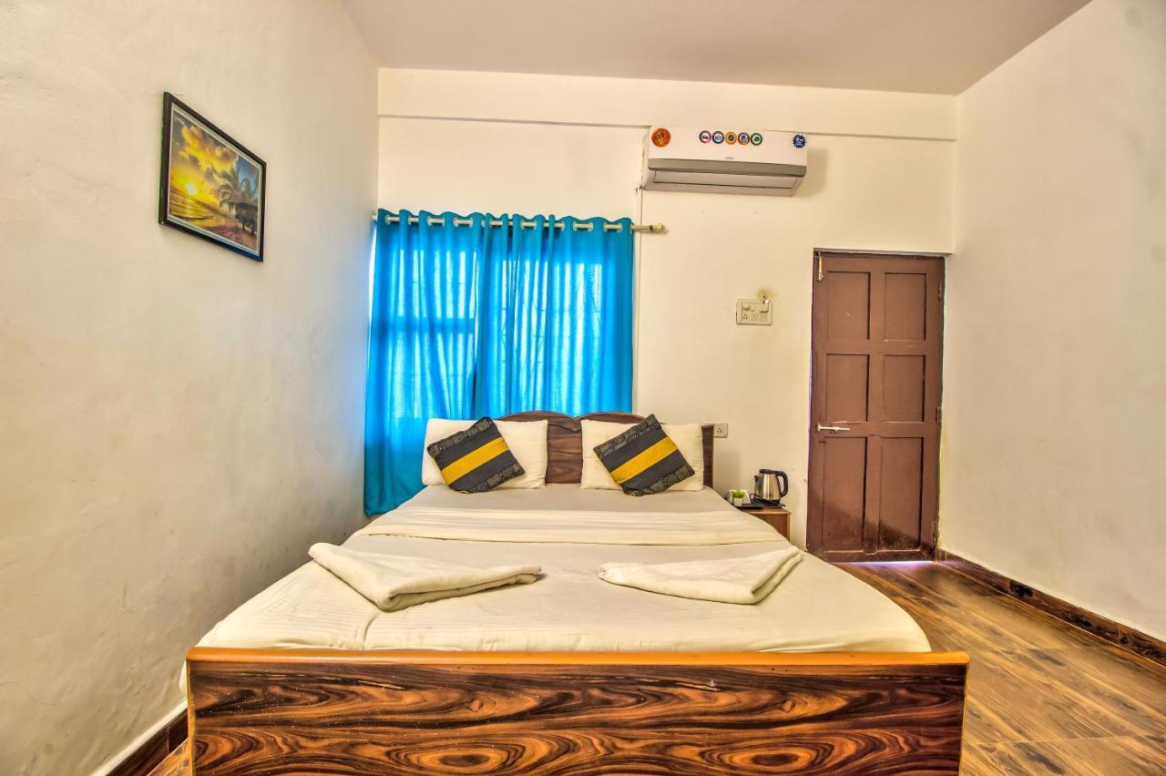 Stanleys Guest House Baga Exterior foto