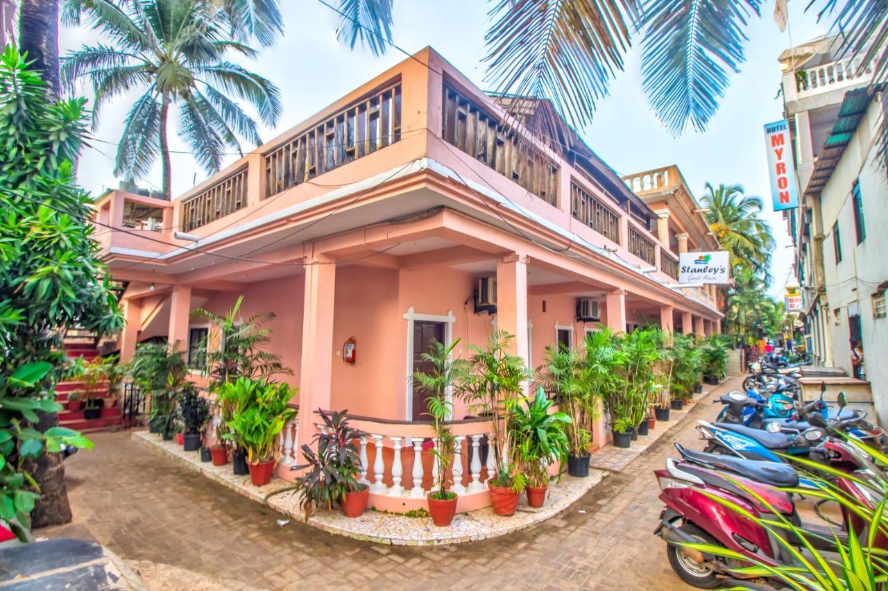 Stanleys Guest House Baga Exterior foto