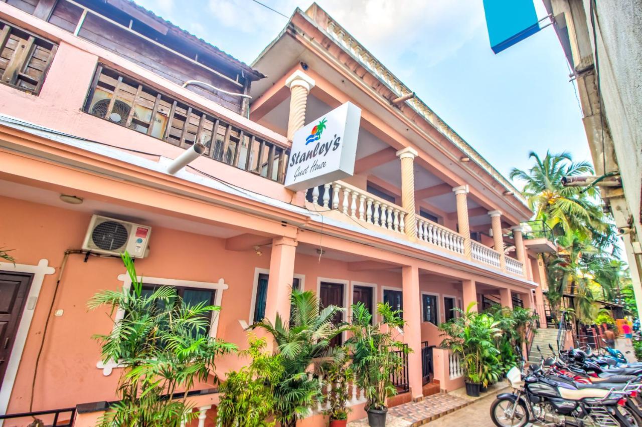 Stanleys Guest House Baga Exterior foto