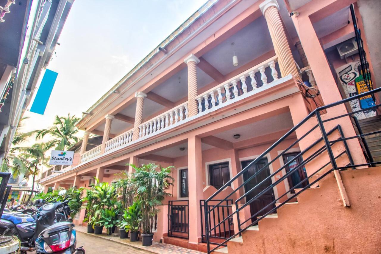 Stanleys Guest House Baga Exterior foto