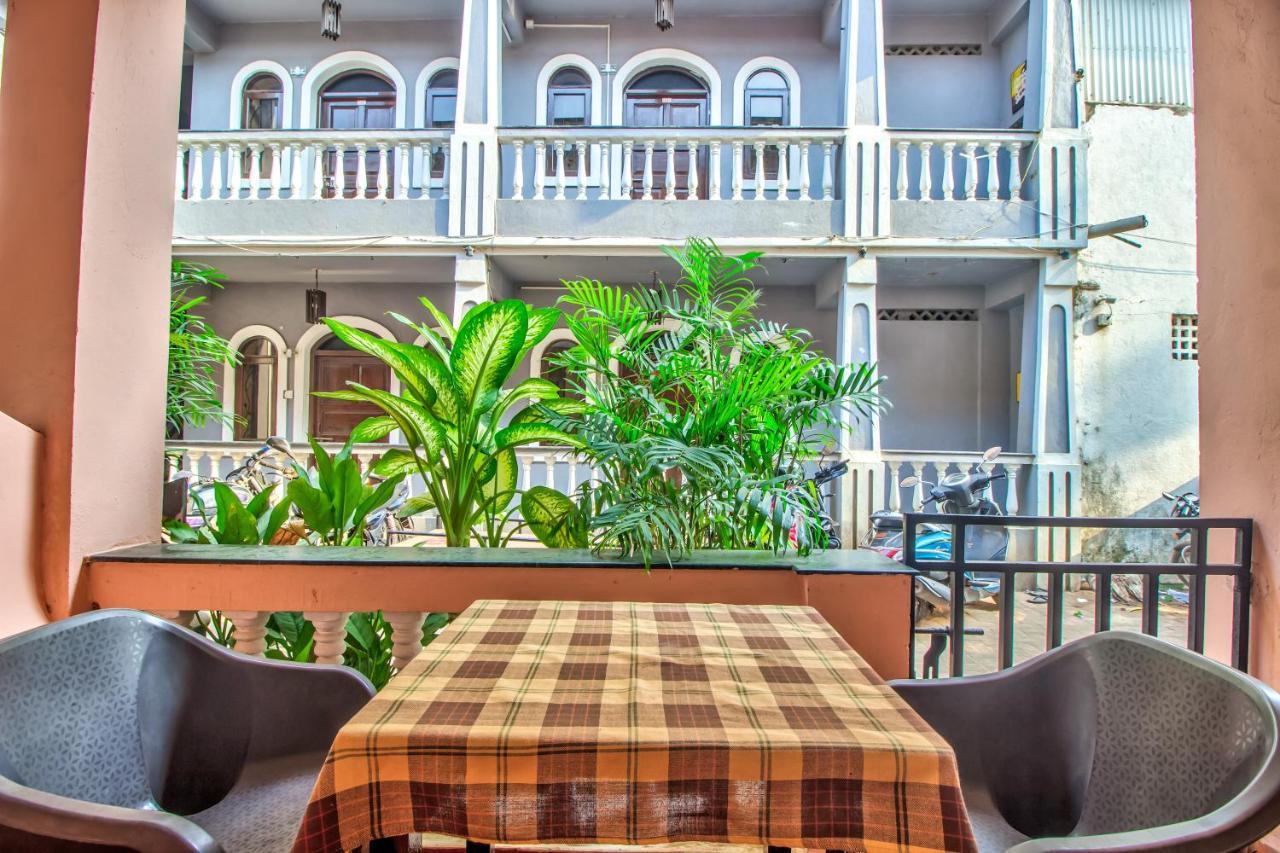 Stanleys Guest House Baga Exterior foto